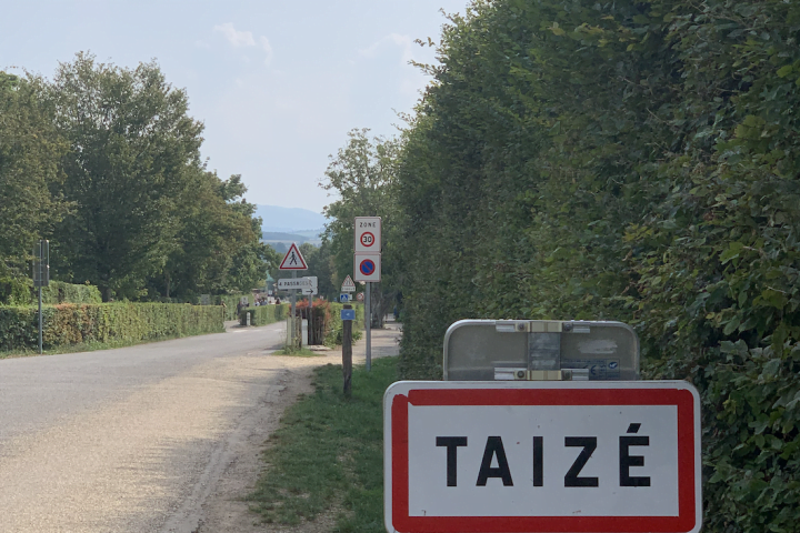 Taize Road Sign